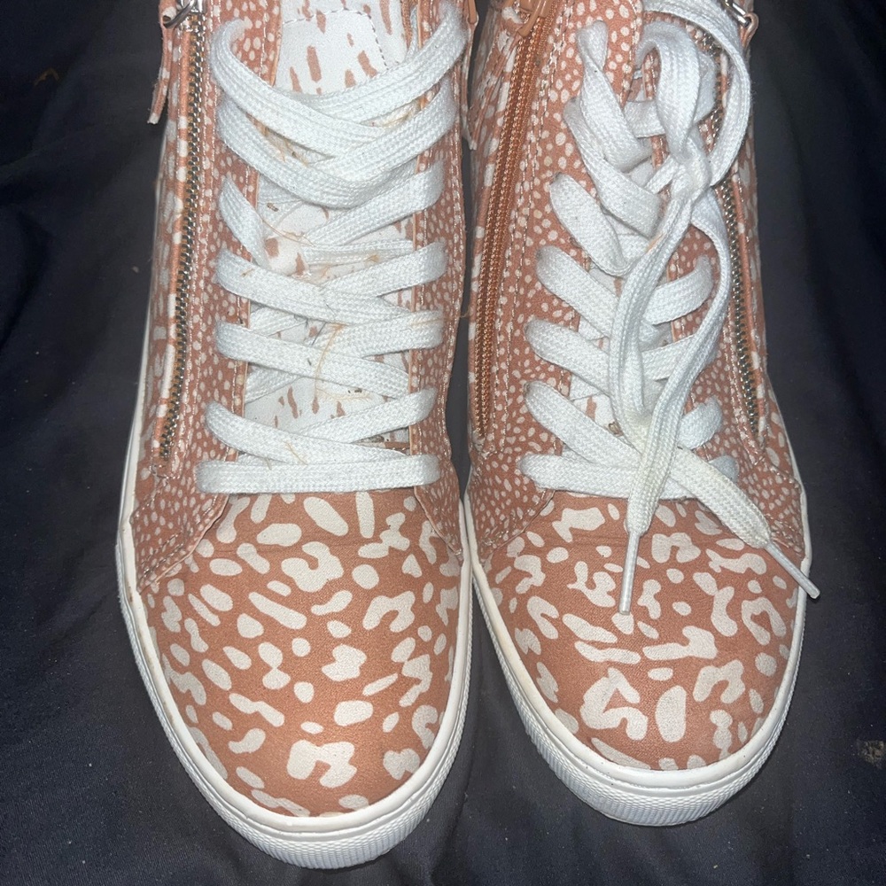 Stylish Women's High-Top Sneakers